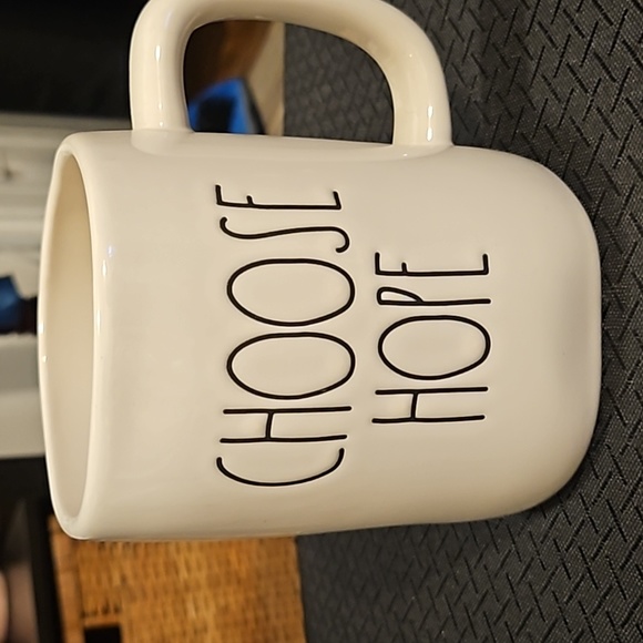 Rae Dunn Choose Hope Mug - Picture 4 of 4